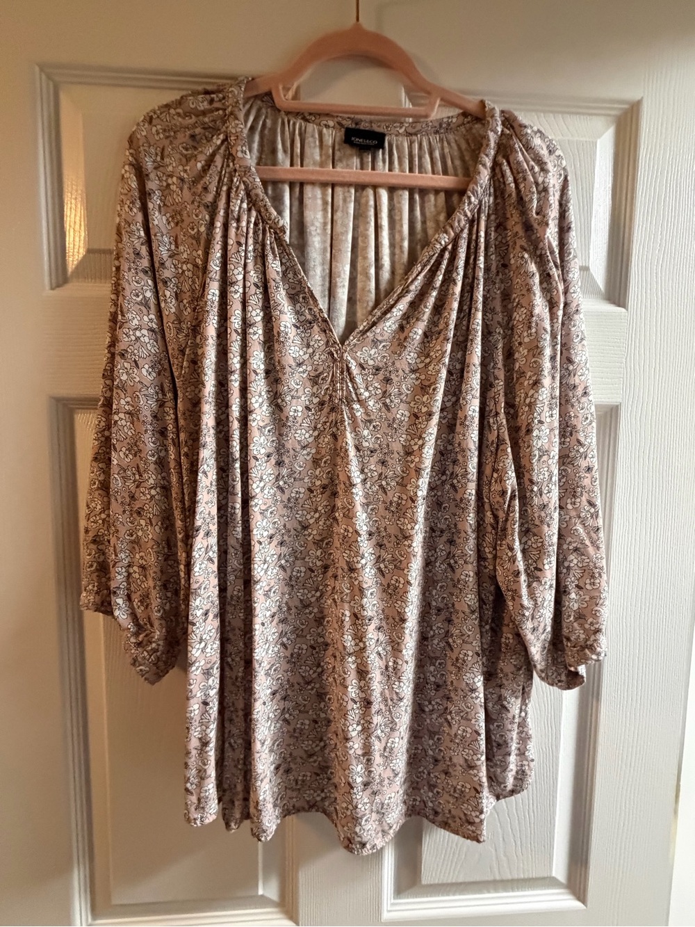 Jones New York Taupe Floral V-Neck Tunic